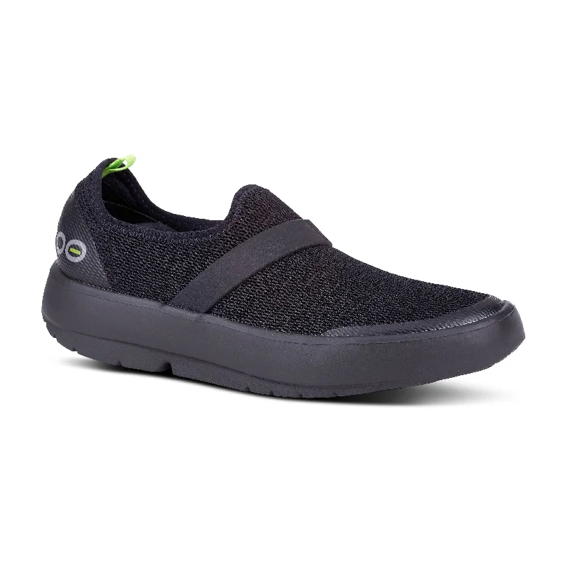 Women's OOMG Low Slip-On in Black/Black