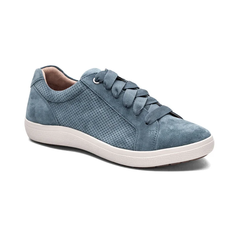 Courtney Sneaker in Casual Blue